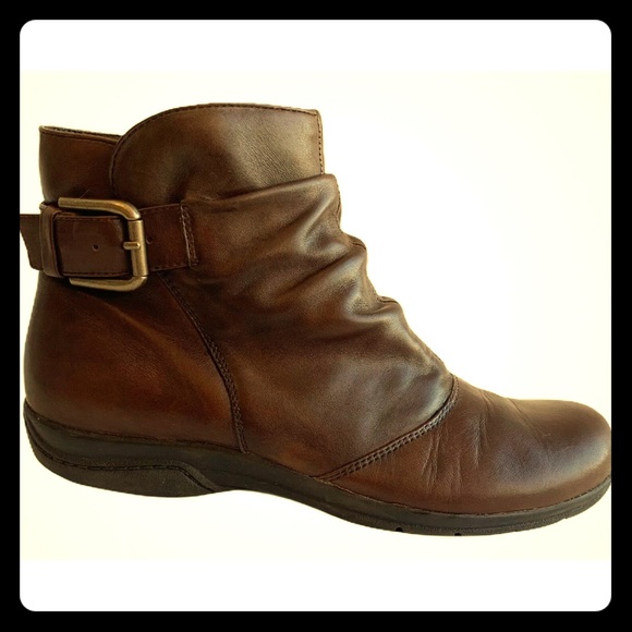 clarks ladies ankle boots size 6